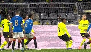 欧博官网-【欧联杯】中卫送点+乌龙 多特主场先丢3球2比4惨败